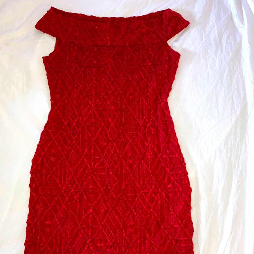 Joseph Ribkoff Red dress. Size 10 fitted dress.